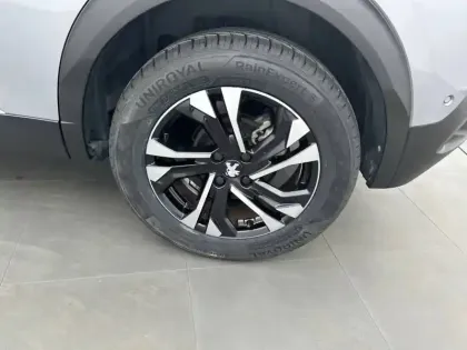 Photo 12 Peugeot 2008  BlueHDi 130 S&S EAT8