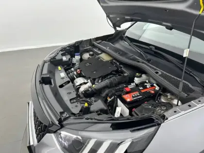 Photo 14 Peugeot 2008  BlueHDi 130 S&S EAT8