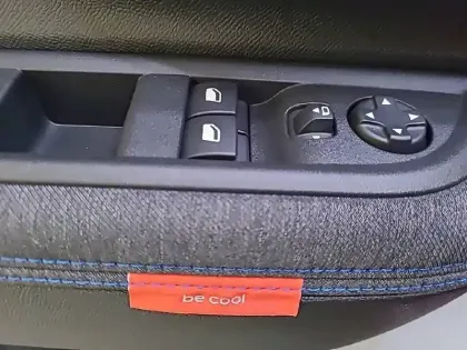 Photo 27 Citroën C3  Turbo 100 ch BVM6