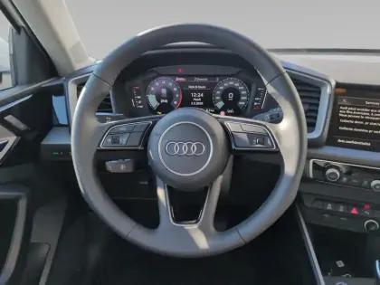 Photo 11 Audi A1  Sportback 30 TFSI 116 ch S tronic 7