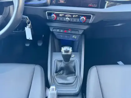 Photo 11 Audi A1  Sportback 30 TFSI 116 ch BVM6