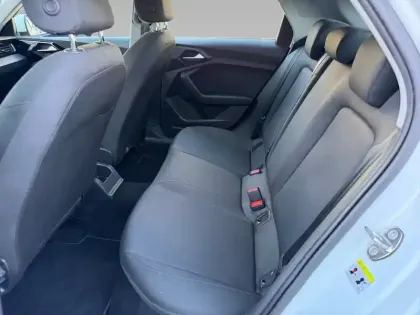 Photo 12 Audi A1  Sportback 30 TFSI 116 ch BVM6