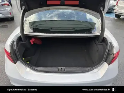 Photo 40 Alfa Romeo Giulia  2.2 190 ch AT8