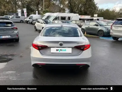 Photo 68 Alfa Romeo Giulia  2.2 190 ch AT8