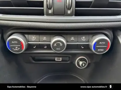 Photo 94 Alfa Romeo Giulia  2.2 190 ch AT8