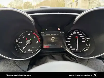 Photo 93 Alfa Romeo Giulia  2.2 190 ch AT8