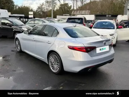 Photo 34 Alfa Romeo Giulia  2.2 190 ch AT8