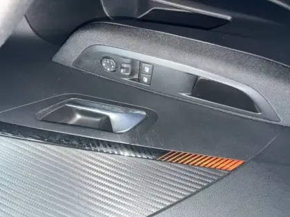 Photo 11 Peugeot 208  PureTech 100 S&S EAT8