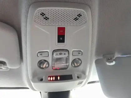 Photo 30 Peugeot 208  PureTech 100 S&S EAT8