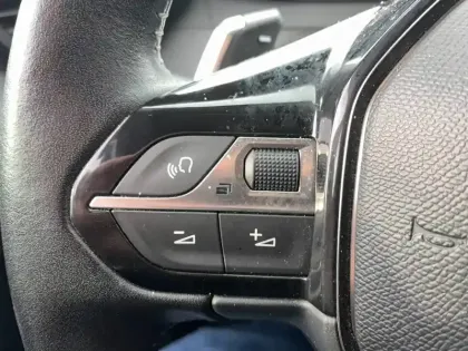 Photo 13 Peugeot 208  PureTech 100 S&S EAT8