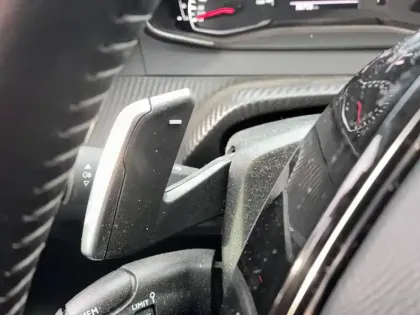 Photo 17 Peugeot 208  PureTech 100 S&S EAT8