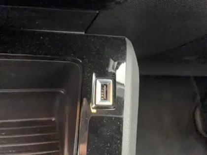 Photo 24 Peugeot 208  PureTech 100 S&S EAT8