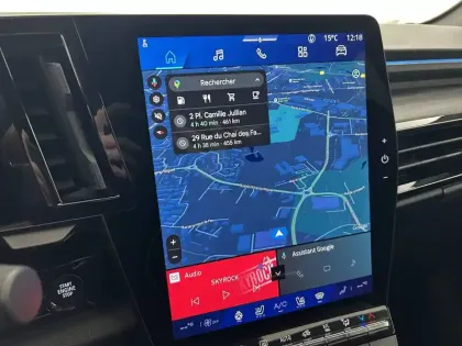 Photo 33 Renault Austral  E-Tech full hybrid 200 GSR2