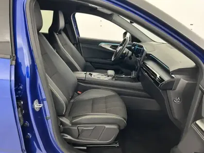 Photo 22 Renault Austral  E-Tech full hybrid 200 GSR2