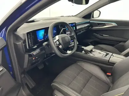 Photo 18 Renault Austral  E-Tech full hybrid 200 GSR2