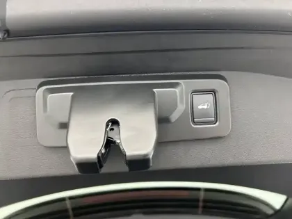 Photo 29 Renault Austral  E-Tech full hybrid 200 GSR2