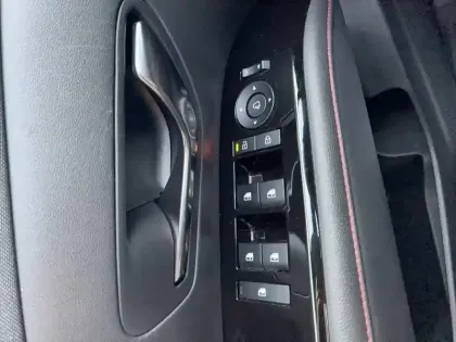 Photo 9 Hyundai Tucson  1.6 T-GDI 215 Hybrid BVA6