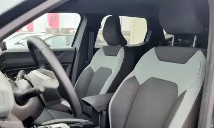 Photo 8 Dacia Duster  Hybrid 140