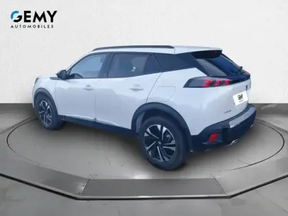 Photo 6 Peugeot 2008  PureTech 130 S&S EAT8