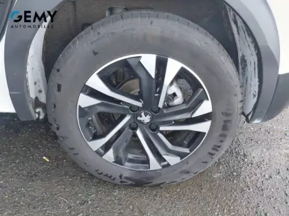 Photo 10 Peugeot 2008  PureTech 130 S&S EAT8