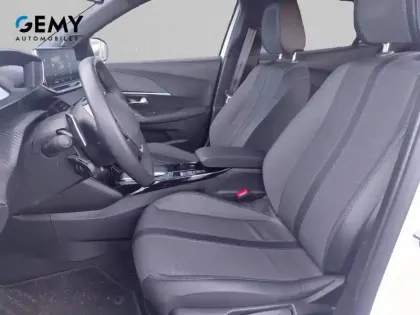 Photo 8 Peugeot 2008  PureTech 130 S&S EAT8