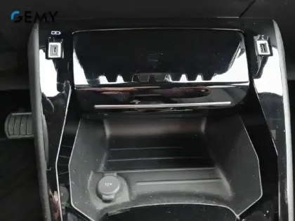 Photo 35 Peugeot 2008  PureTech 130 S&S EAT8