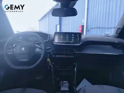 Photo 7 Peugeot 2008  PureTech 130 S&S EAT8