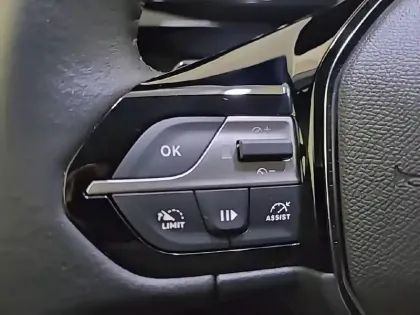 Photo 47 Peugeot 308  Hybrid 145 e-DCS6