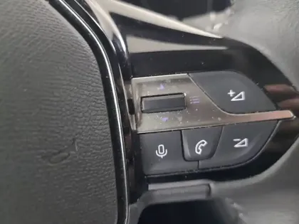 Photo 18 Peugeot 308  Hybrid 145 e-DCS6