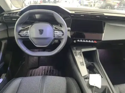 Photo 8 Peugeot 308  Hybrid 145 e-DCS6