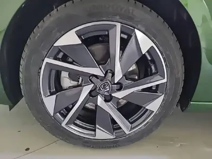 Photo 33 Peugeot 308  Hybrid 145 e-DCS6