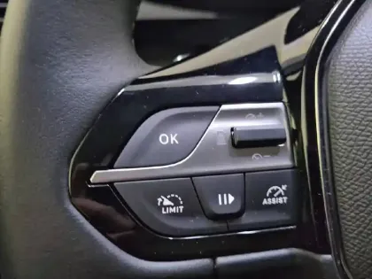 Photo 24 Peugeot 308  BlueHDi 130ch S&S EAT8