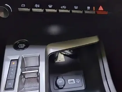 Photo 23 Peugeot 308  BlueHDi 130ch S&S EAT8