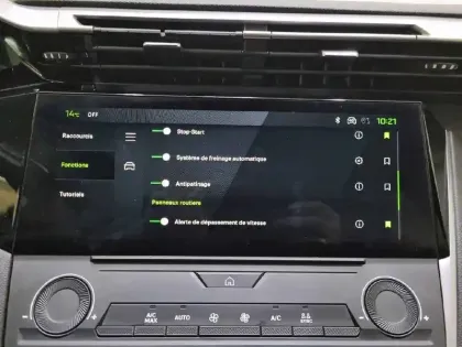 Photo 21 Peugeot 308  BlueHDi 130ch S&S EAT8