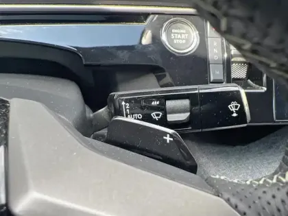 Photo 13 Peugeot 3008  Hybrid 136 e-DCS6