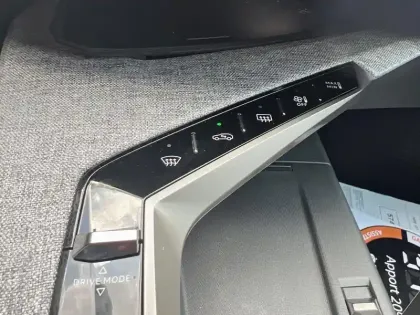 Photo 23 Peugeot 3008  Hybrid 136 e-DCS6