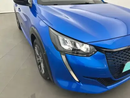 Photo 15 Peugeot 208  Electrique 50 kWh 136ch