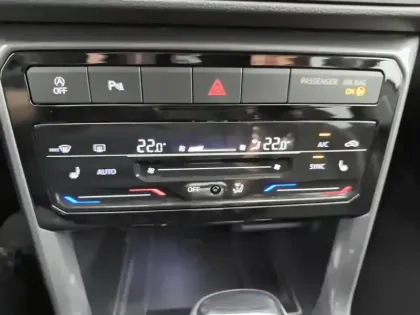 Photo 41 Volkswagen T-cross  1.0 TSI 110 Start/Stop DSG7