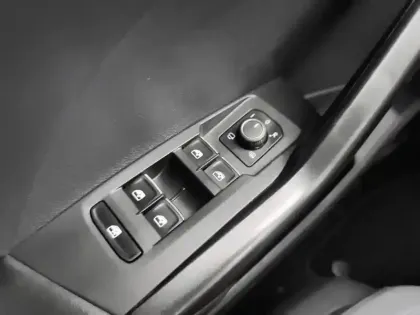 Photo 45 Volkswagen T-cross  1.0 TSI 110 Start/Stop DSG7