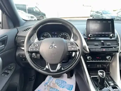 Photo 15 Mitsubishi Eclipse Cross  2.4 MIVEC PHEV Twin Motor 4WD