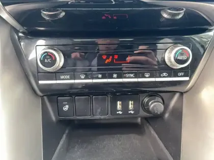 Photo 18 Mitsubishi Eclipse Cross  2.4 MIVEC PHEV Twin Motor 4WD