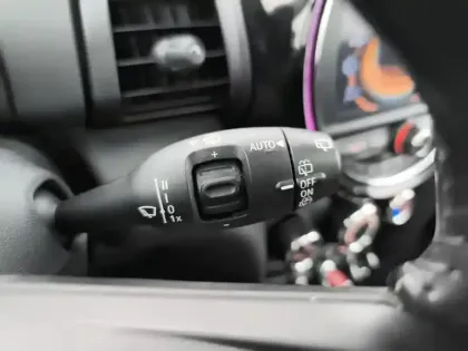 Photo 12 Mini Mini Hatch 3 Portes One 102 ch BVA6