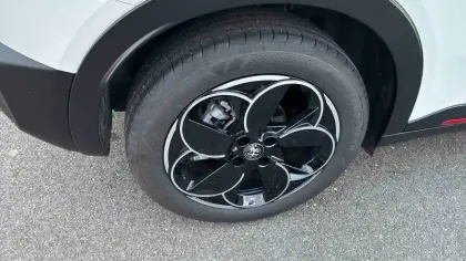 Photo 24 Alfa Romeo Junior  1.2 Ibrida 136 ch eDCT6