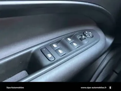 Photo 16 Alfa Romeo Junior  1.2 Ibrida 136 ch eDCT6