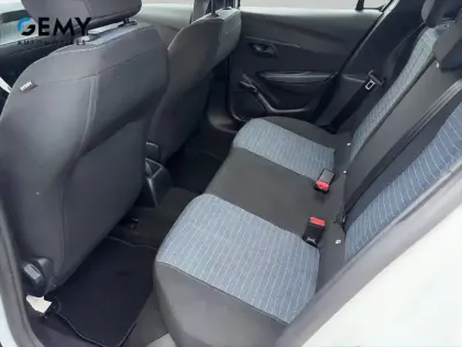 Photo 41 Peugeot 208  PureTech 75 S&S BVM5