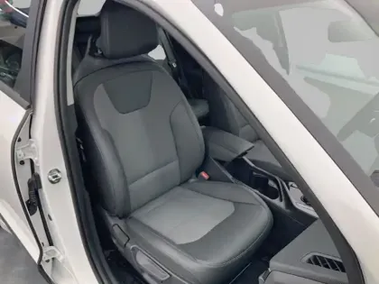 Photo 38 Kia Niro  EV Electrique 204 ch