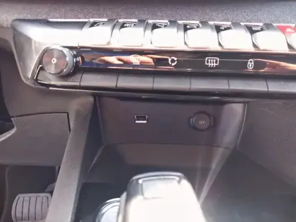 Photo 11 Peugeot 3008  1.6 THP 165ch S&S EAT6