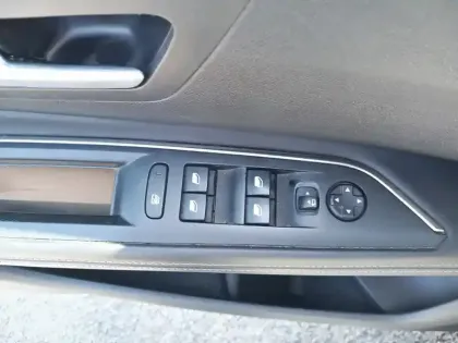 Photo 15 Peugeot 3008  1.6 THP 165ch S&S EAT6