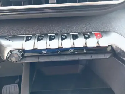 Photo 7 Peugeot 3008  1.6 THP 165ch S&S EAT6