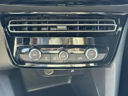 Photo 7 Opel Mokka  Electrique 136 ch & Batterie 50 kWh